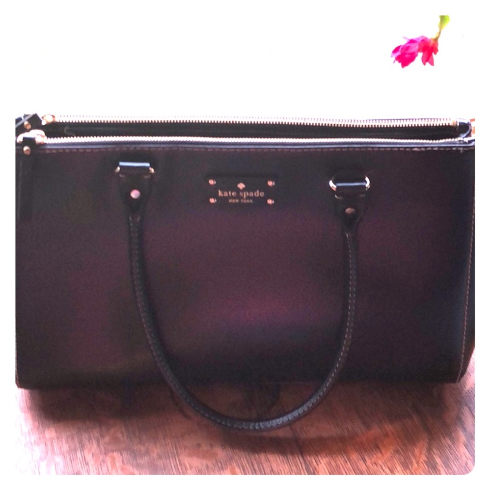 KATE SPADE leather handbag with pokodots inside